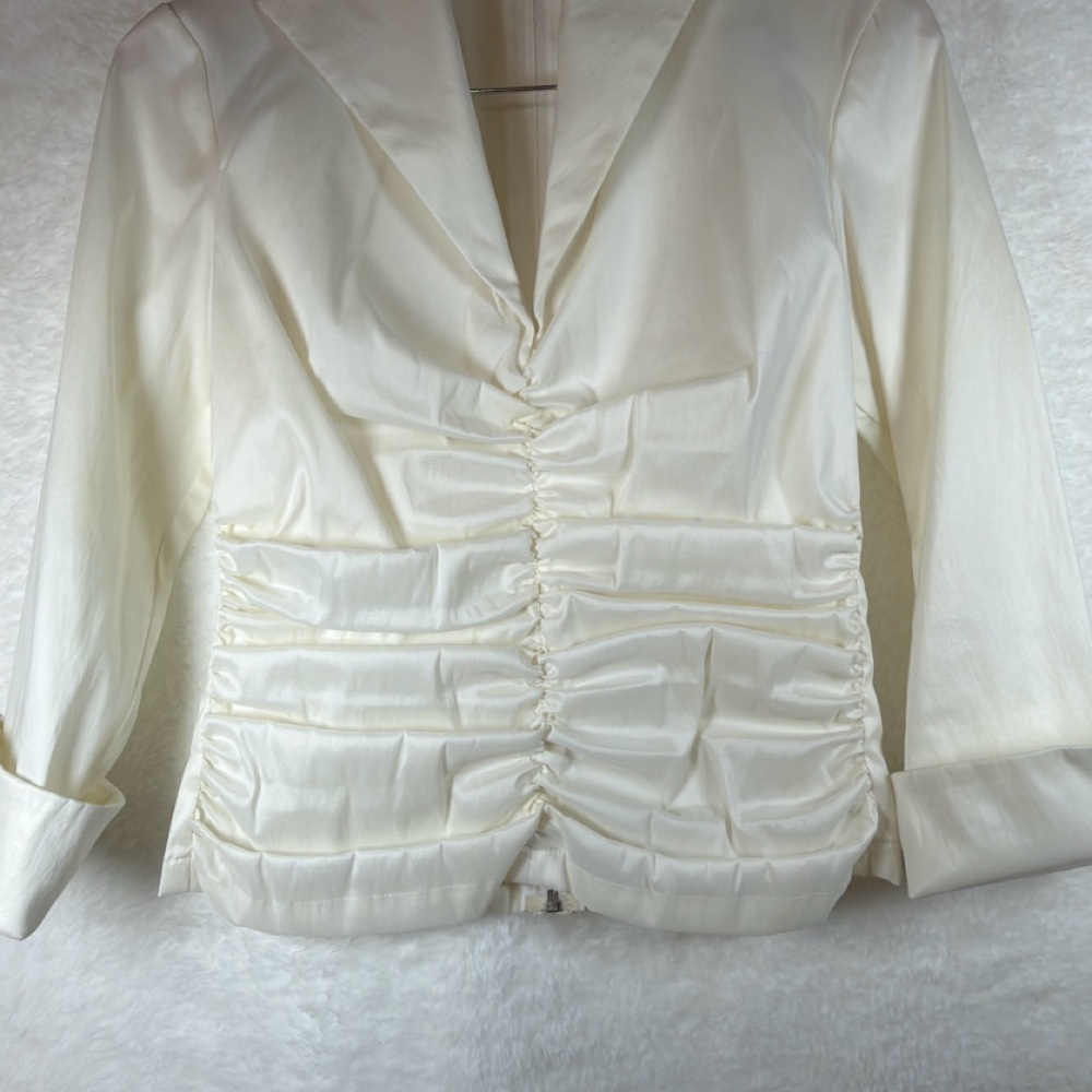 Tadashi Ruched bouse - Picture 8 of 8
